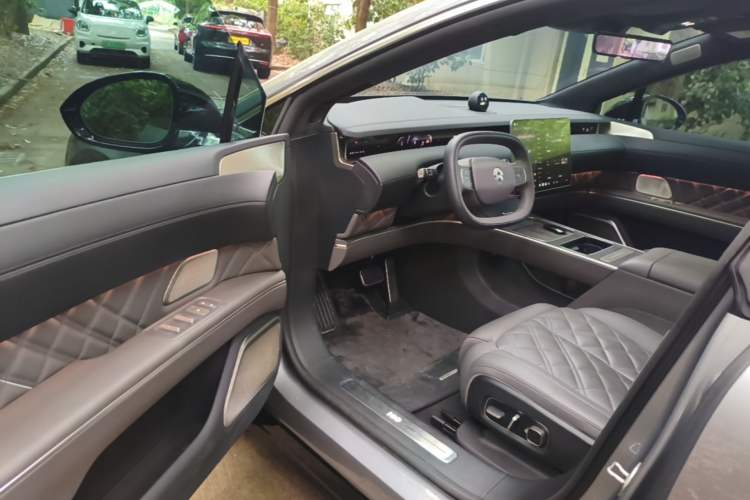 Used Nio ET9 2025 100kWh Signature Edition Driver Seat