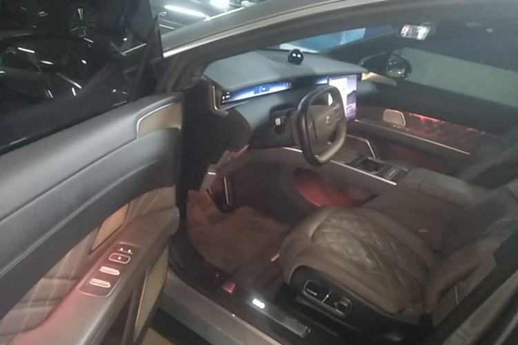 Used Nio ET9 2025 100kWh Signature Edition Driver Seat