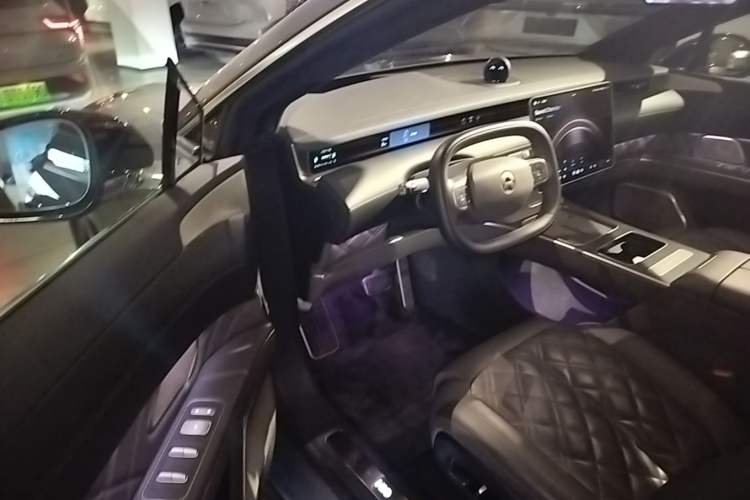 Used Nio ET9 2025 100kWh Signature Edition Driver Seat