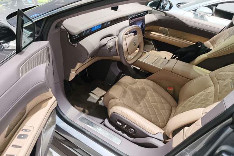 Used Nio ET9 2025 100kWh Signature Edition Driver Seat