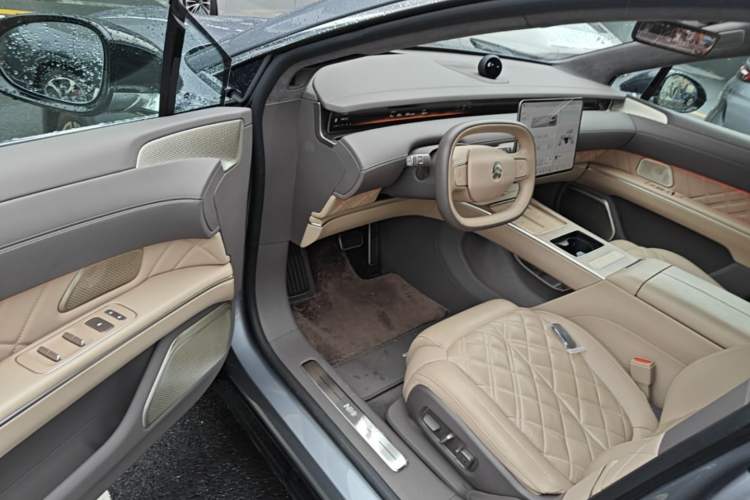 Used Nio ET9 2025 100kWh Signature Edition Driver Seat