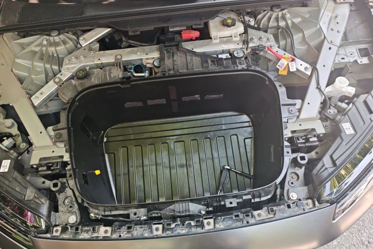 Used Nio ET9 2025 100 kWh Engine Bay