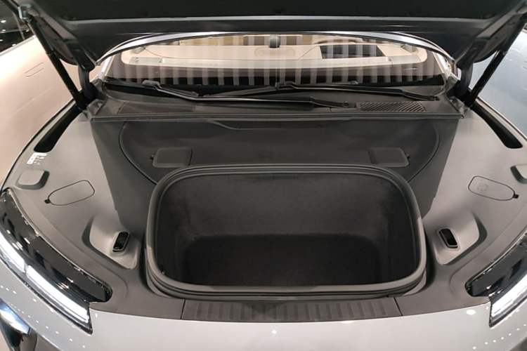 Used Nio ET9 2025 100kWh Signature Edition Engine Bay