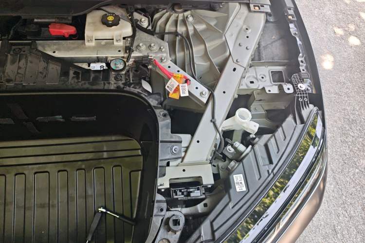 Used Nio ET9 2025 100 kWh Engine Bay Left