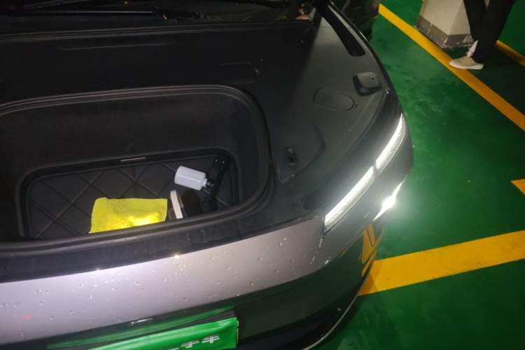 Used Nio ET9 2025 100kWh First-Edition Limited Edition Engine Bay Left