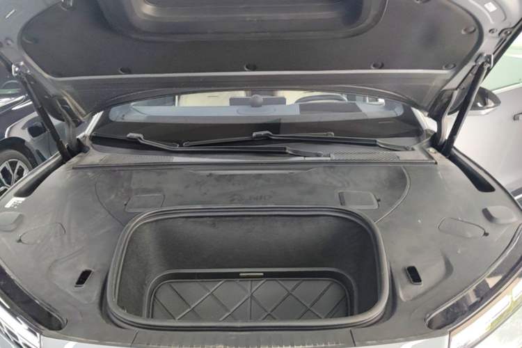 Used Nio ET9 2025 100 kWh Engine Bay