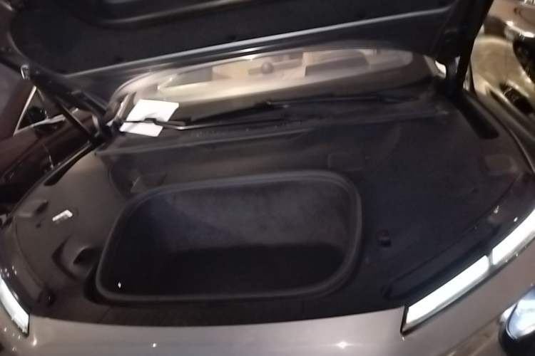 Used Nio ET9 2025 100kWh Signature Edition Engine Bay