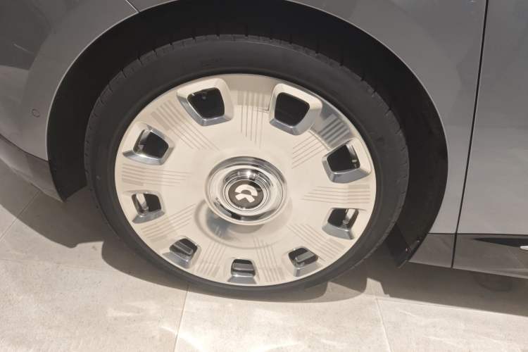 Used Nio ET9 2025 100kWh Signature Edition Exterior 1
