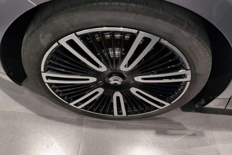 Used Nio ET9 2025 100kWh Signature Edition Exterior 5