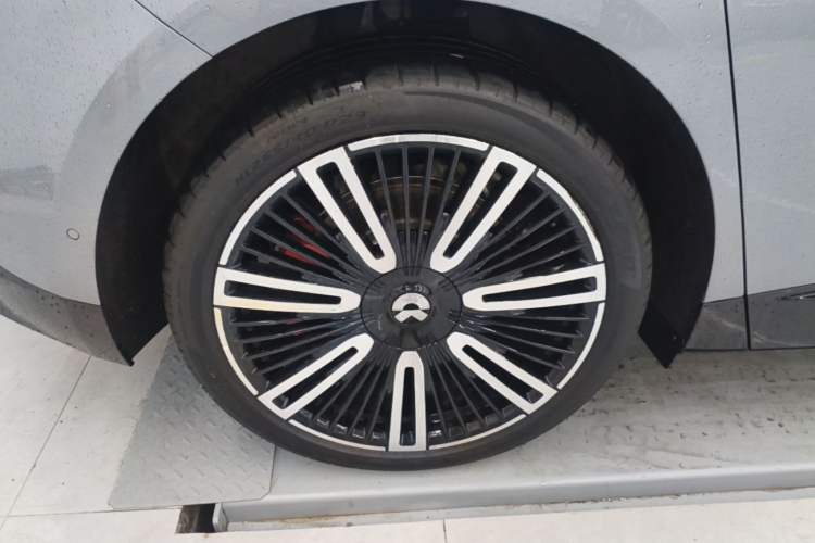Used Nio ET9 2025 100kWh Signature Edition Exterior 5