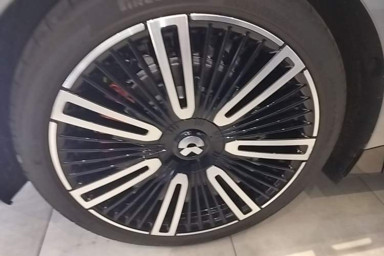 Used Nio ET9 2025 100kWh Signature Edition Exterior 5