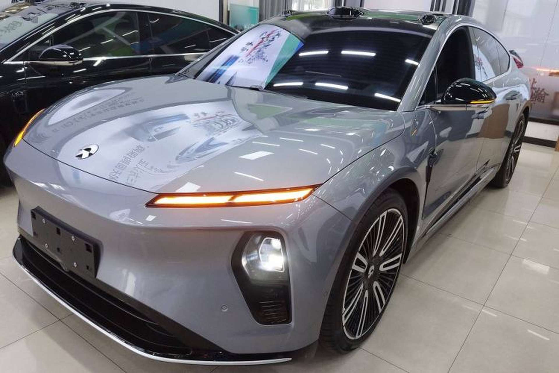 Used Nio ET9 2025 100kWh Signature Edition Front Left 45 Deg