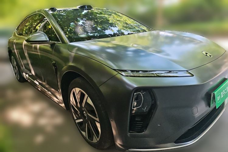 Used Nio ET9 2025 100 kWh Front Right 45 Deg