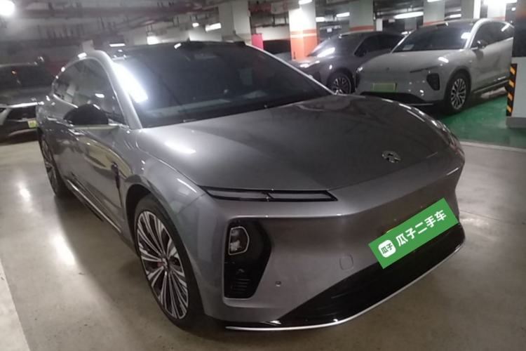 Used Nio ET9 2025 100kWh Signature Edition Front Right 45 Deg