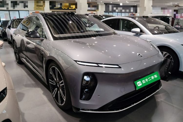Used Nio ET9 2025 100kWh Signature Edition Front Right 45 Deg
