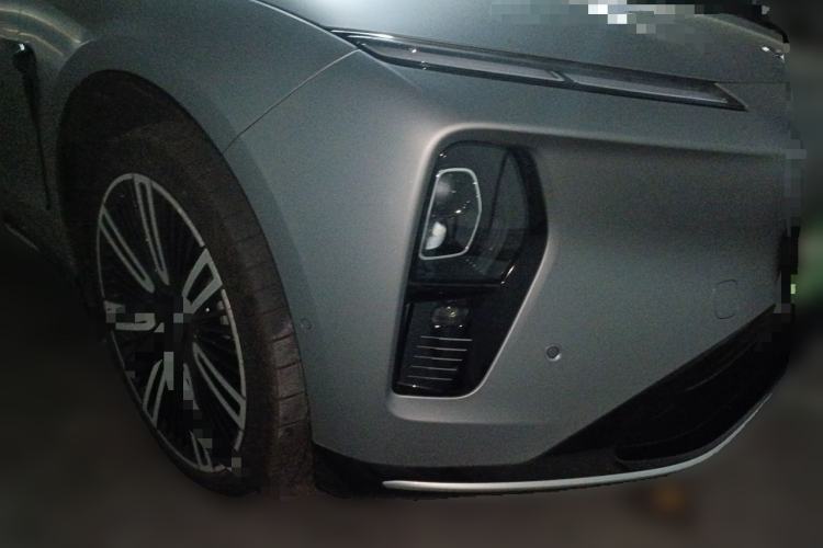 Used Nio ET9 2025 100kWh Signature Edition Front Right 45 Deg