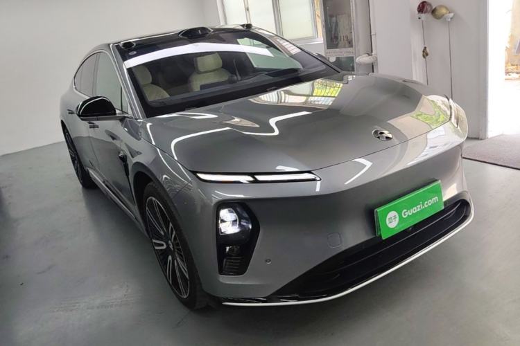 Used Nio ET9 2025 100 kWh Front Right 45 Deg