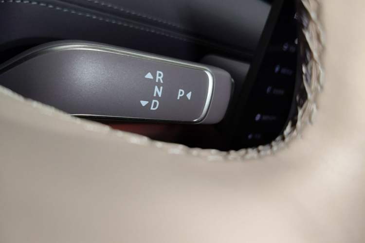 Used Nio ET9 2025 100kWh Signature Edition Gear Lever
