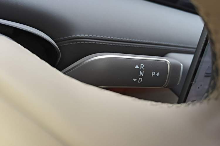 Used Nio ET9 2025 100kWh Signature Edition Gear Lever