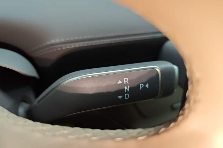 Used Nio ET9 2025 100kWh Signature Edition Gear Lever
