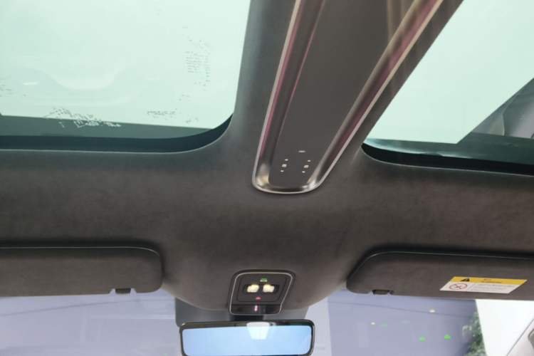 Used Nio ET9 2025 100kWh Signature Edition Headliner