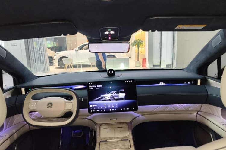 Used Nio ET9 2025 100kWh Signature Edition Headliner