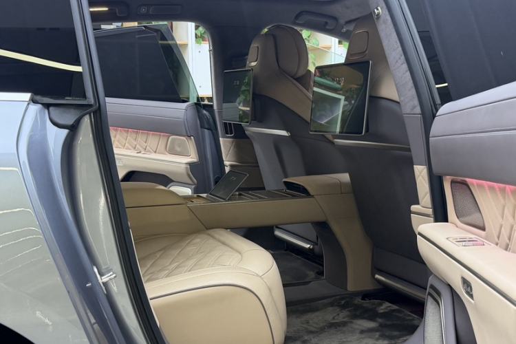 Used Nio ET9 2025 100kWh Signature Edition Interior 10
