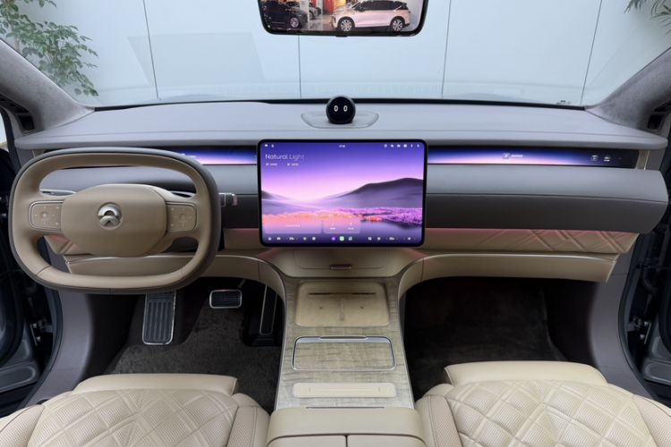 Used Nio ET9 2025 100kWh Signature Edition Interior 11