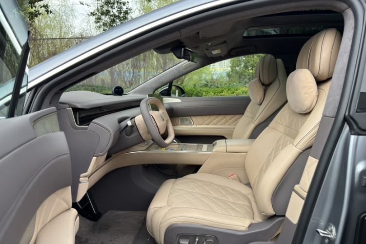 Used Nio ET9 2025 100kWh Signature Edition Interior 11