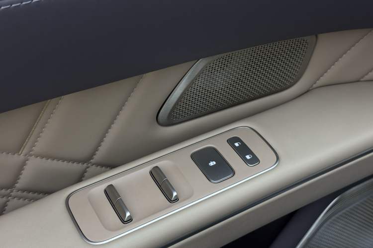 Used Nio ET9 2025 100kWh Signature Edition Interior 12