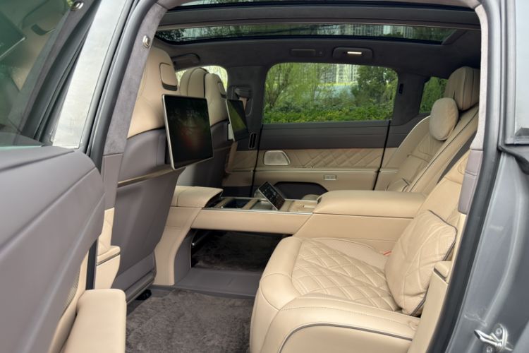 Used Nio ET9 2025 100kWh Signature Edition Interior 4