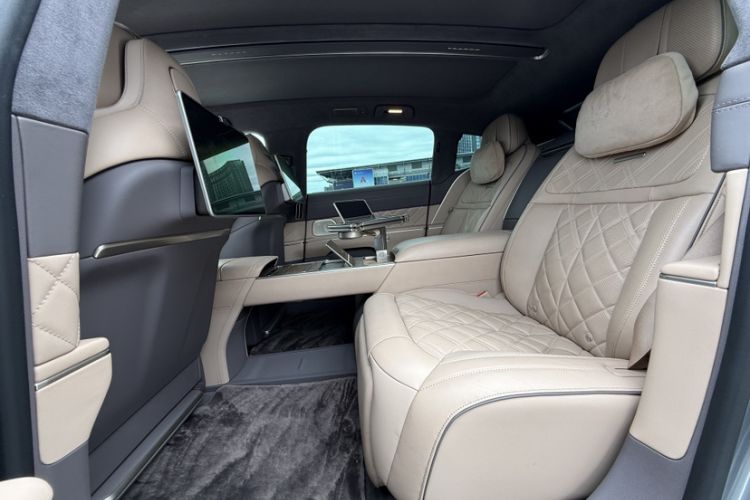 Used Nio ET9 2025 100kWh Signature Edition Interior 6