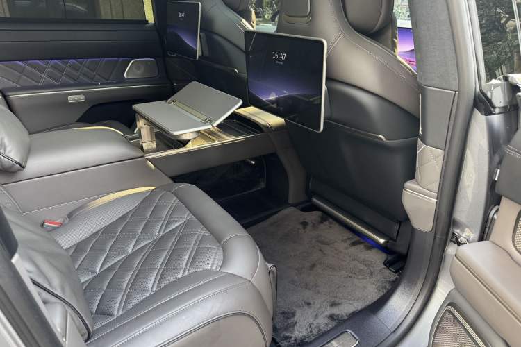 Used Nio ET9 2025 100kWh Signature Edition Interior 7