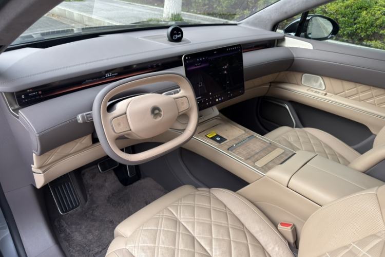 Used Nio ET9 2025 100kWh Signature Edition Interior 7