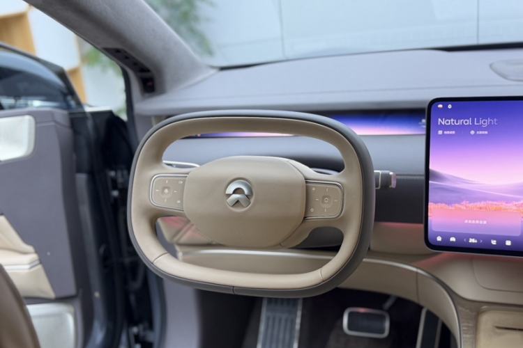 Used Nio ET9 2025 100kWh Signature Edition Interior 8