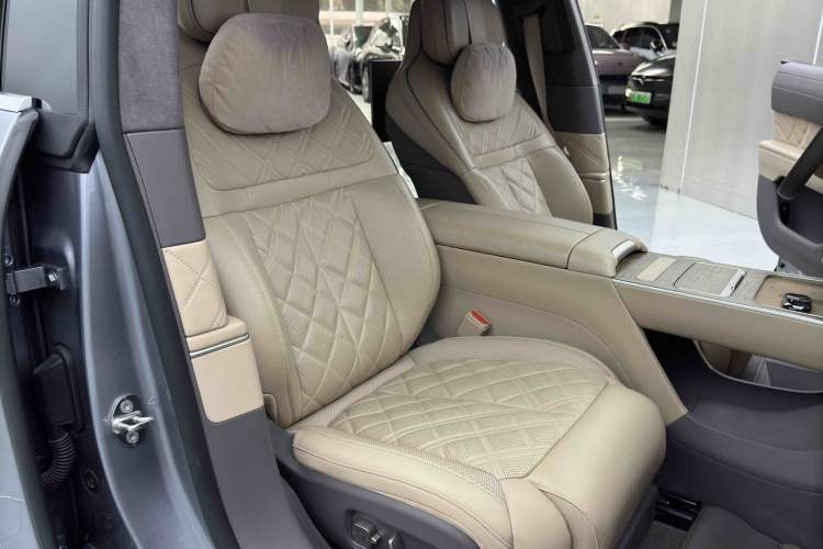 Used Nio ET9 2025 100kWh Signature Edition Interior 8