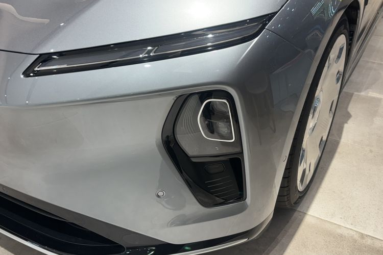 Used Nio ET9 2025 100kWh Signature Edition Left Front Headlight