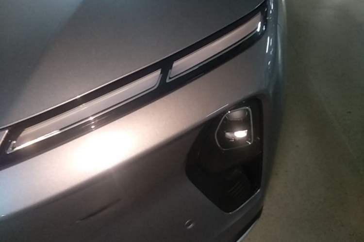 Used Nio ET9 2025 100kWh Signature Edition Left Front Headlight