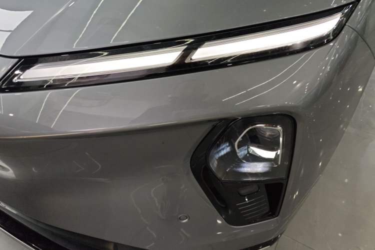 Used Nio ET9 2025 100kWh Signature Edition Left Front Headlight