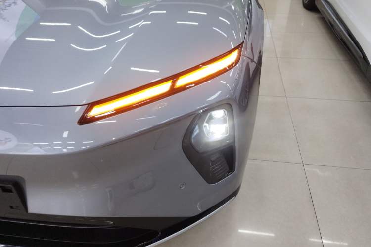 Used Nio ET9 2025 100kWh Signature Edition Left Front Headlight