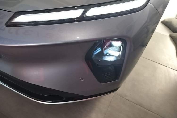 Used Nio ET9 2025 100kWh Signature Edition Left Front Headlight