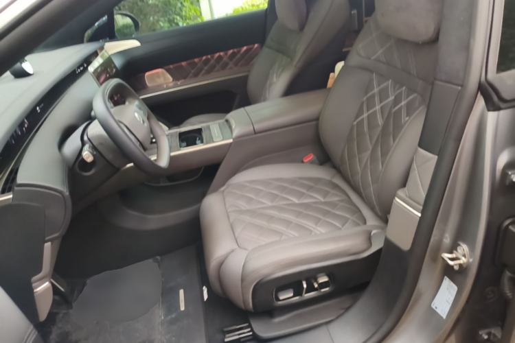 Used Nio ET9 2025 100kWh Signature Edition Left Front Seat