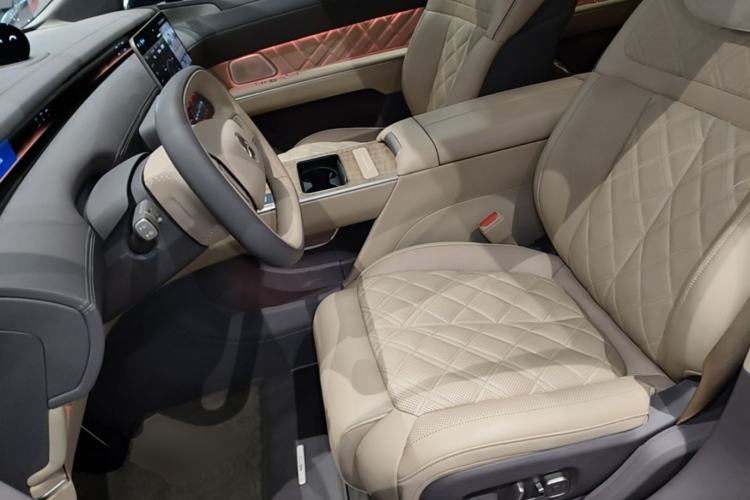 Used Nio ET9 2025 100kWh Signature Edition Left Front Seat