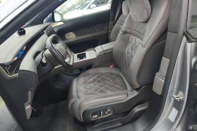 Used Nio ET9 2025 100kWh Signature Edition Left Front Seat