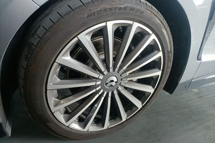 Used Nio ET9 2025 100kWh Signature Edition Left Front Wheel Hub