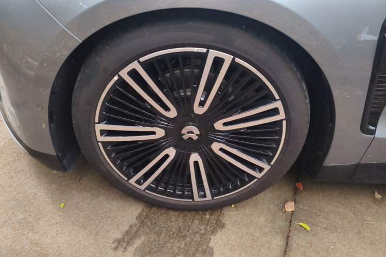 Used Nio ET9 2025 100kWh Signature Edition Left Front Wheel Hub