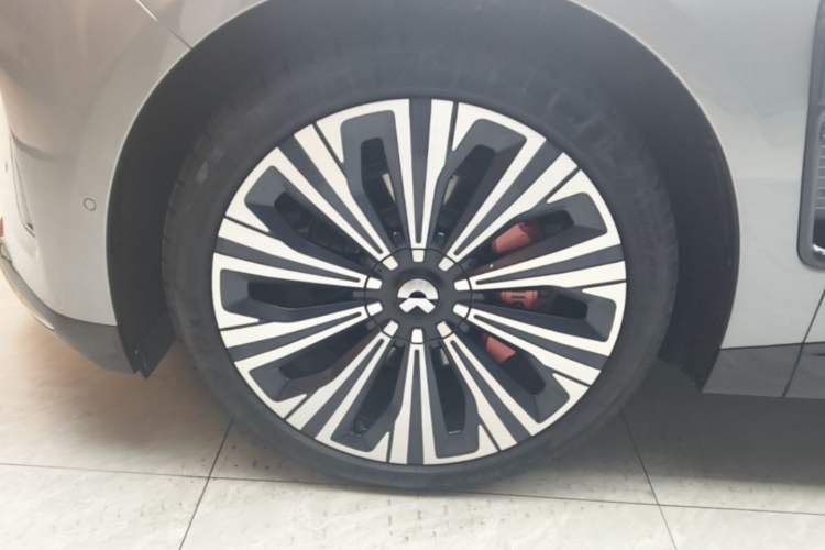 Used Nio ET9 2025 100kWh Signature Edition Left Front Wheel Hub