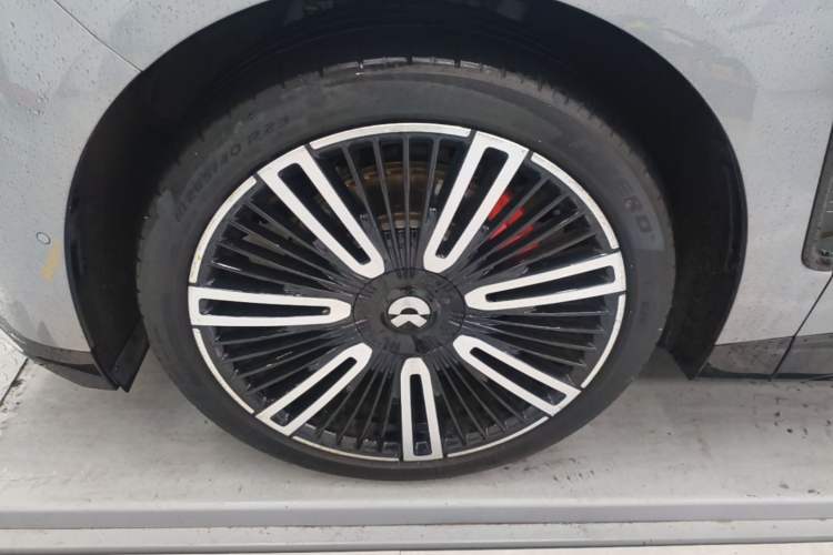 Used Nio ET9 2025 100kWh Signature Edition Left Front Wheel Hub