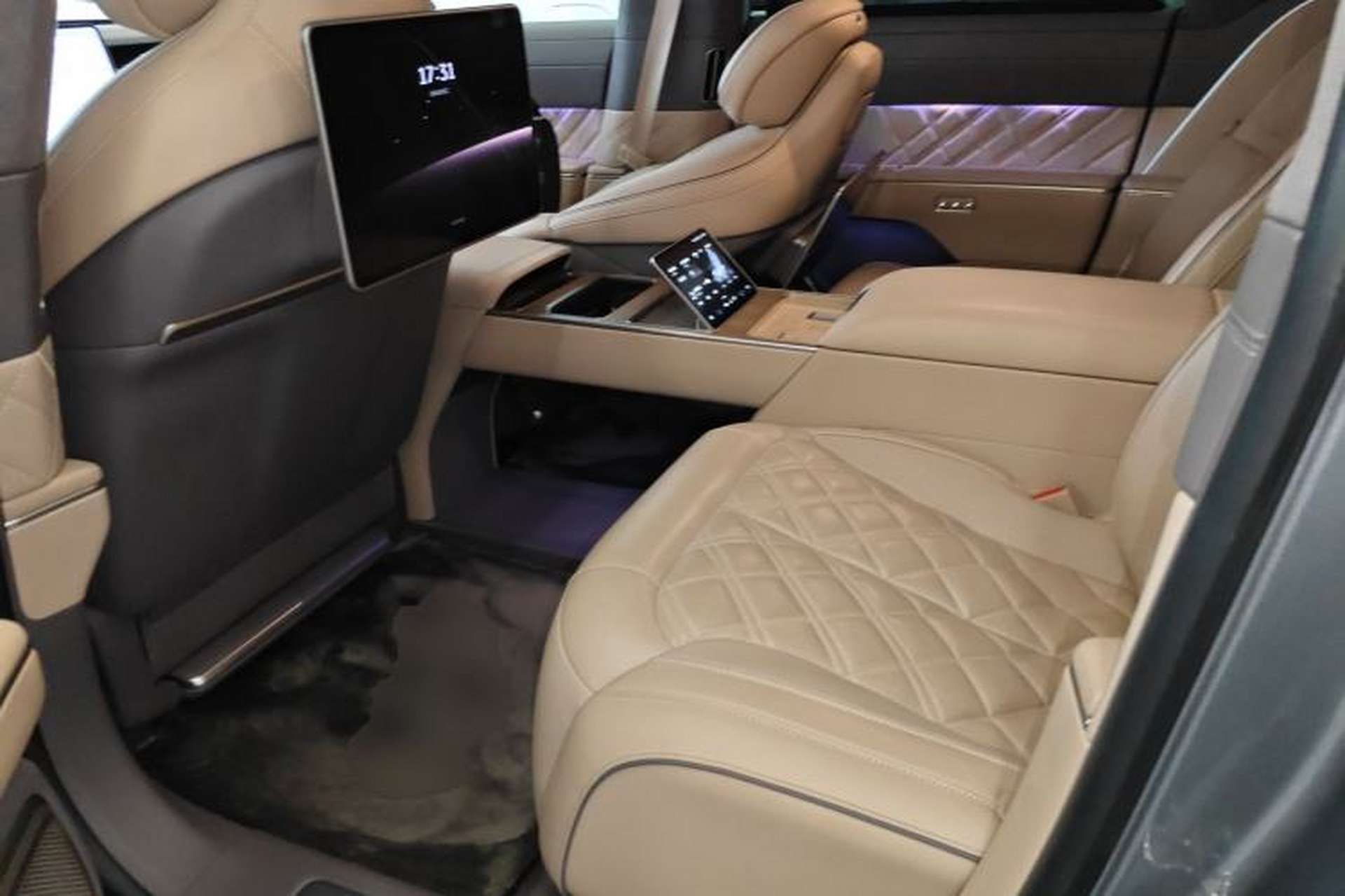Used Nio ET9 2025 100kWh Signature Edition Left Rear Seat