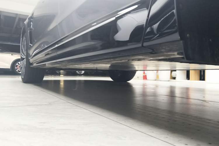 Used Nio ET9 2025 100kWh Signature Edition Left Side Sill